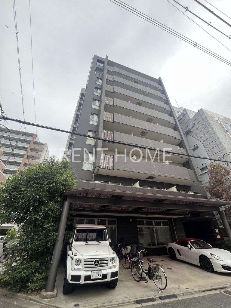 建物外観　鉄筋コンクリート造の１0階建ての建物です。