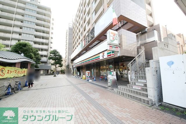 コンビニ　セブンイレブンふじみ野駅東口店（コンビニ）まで705m