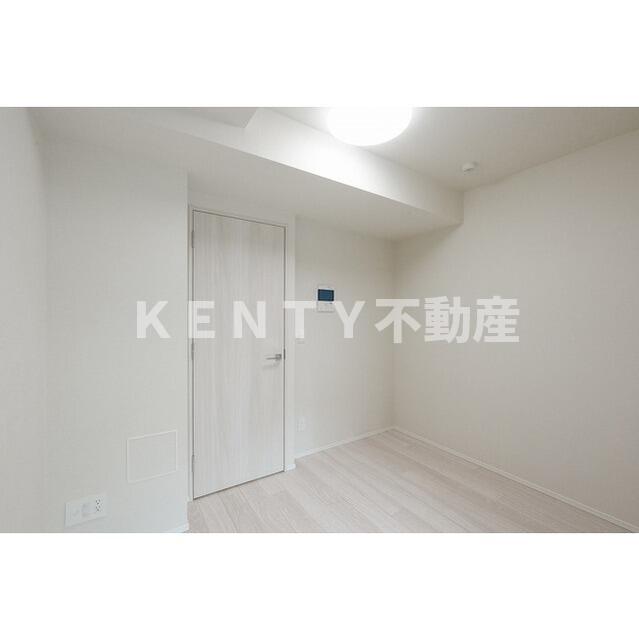 その他部屋・スペース　落ち着いて過ごせるお部屋なので、寝室にいかがでしょうか