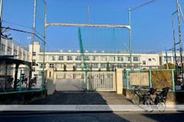 小学校　徳持小学校（小学校）まで163m