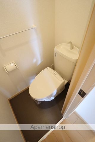 近鉄大阪線 名張駅 徒歩11分 2階建 築17年のトイレ写真