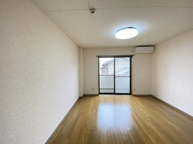 メゾンアミィの居間写真
