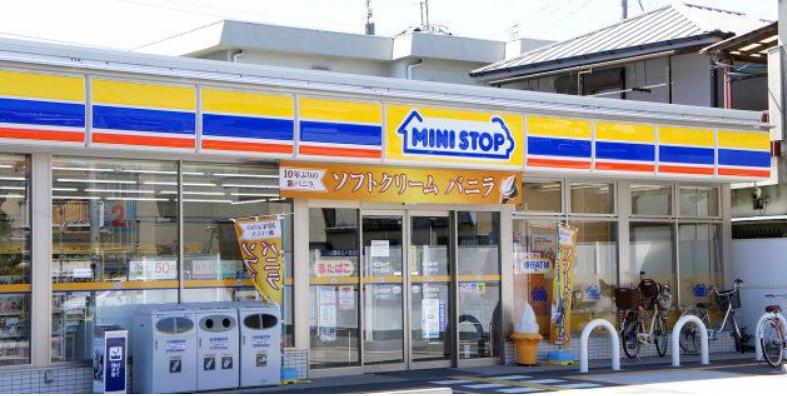 コンビニ　ミニストップ千早町4丁目店（コンビニ）まで438m