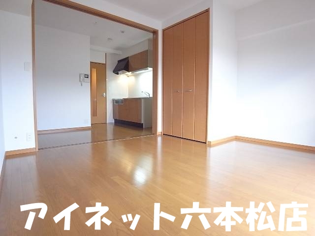 居室・リビング　広々としていいですね。