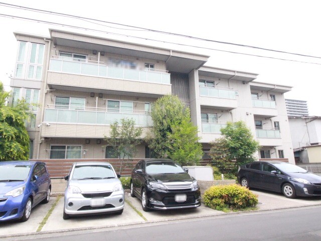 シャーメゾンN・III