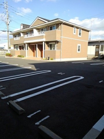 駐車場　駐車スペースもあります☆