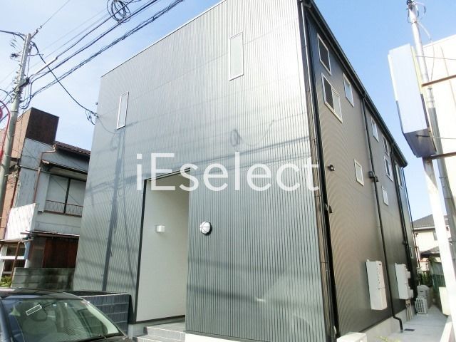 建物外観　２０１３年７月完成。