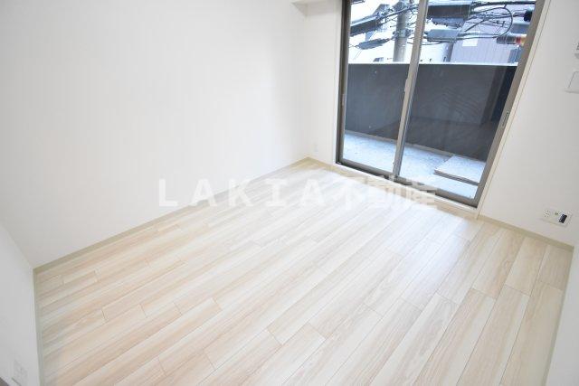 エステムコート梅田茶屋町IIIネクスタの居間写真