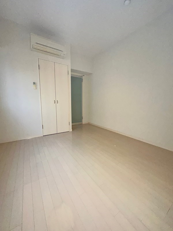 オープンセサミ元町通の居間写真