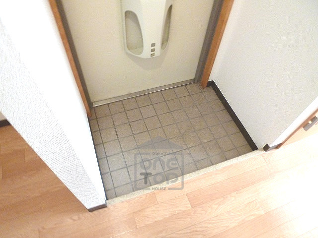 シャトー京橋の玄関写真