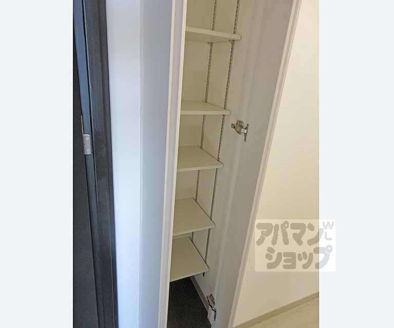 EN 伏見稲荷の内装写真