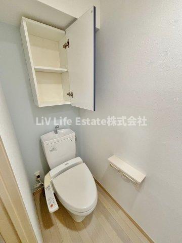 トイレ　同建物別部屋写真