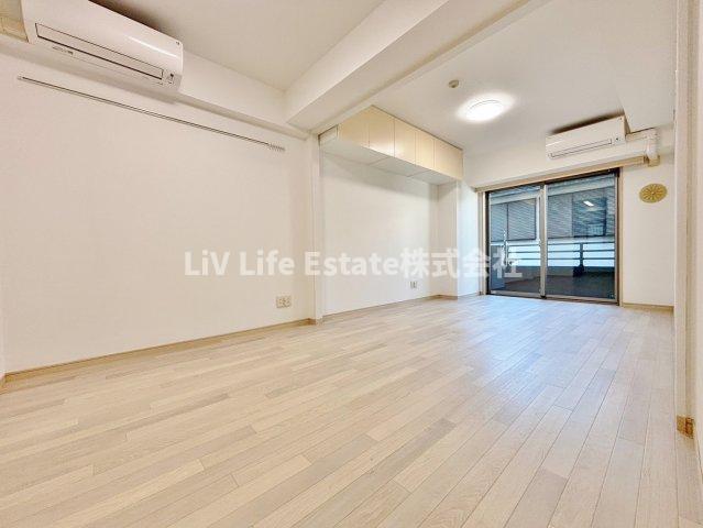 居室・リビング　同建物別部屋写真