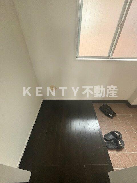 玄関　落ち着いた玄関です