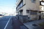 建物外観　建物北側。青葉通りに面した場所となります。