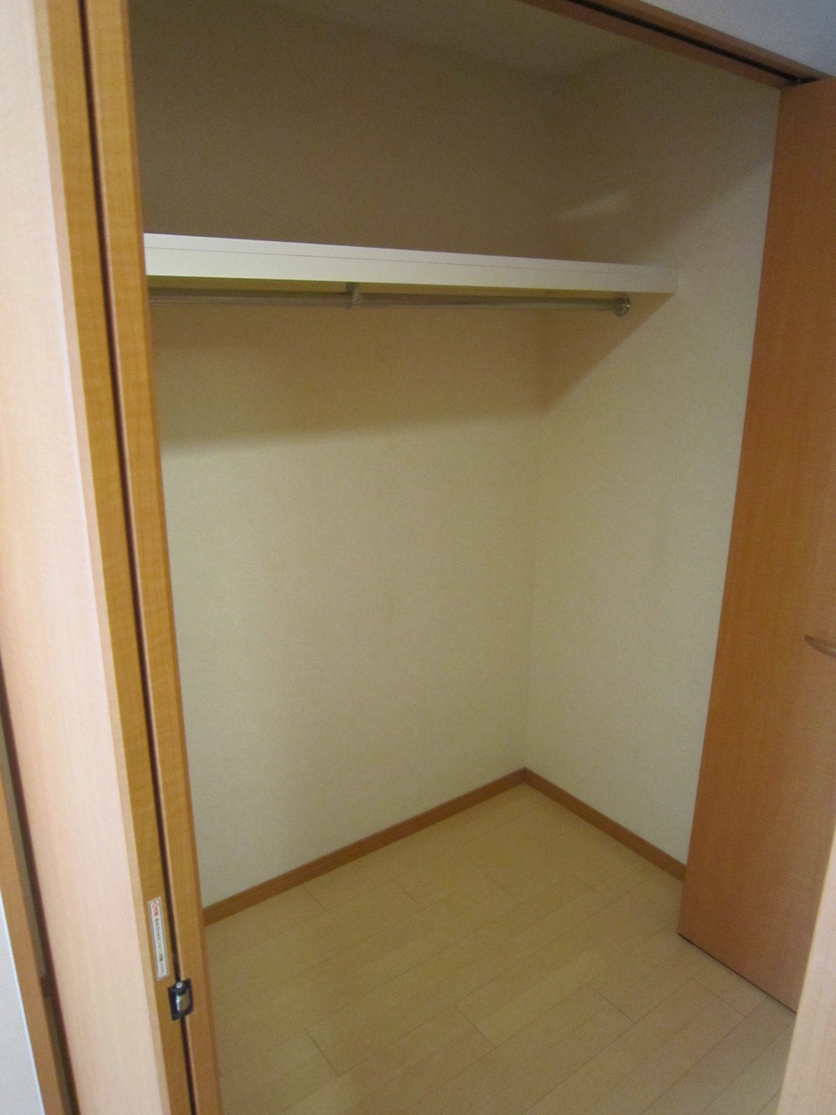 収納　洋室クローゼット