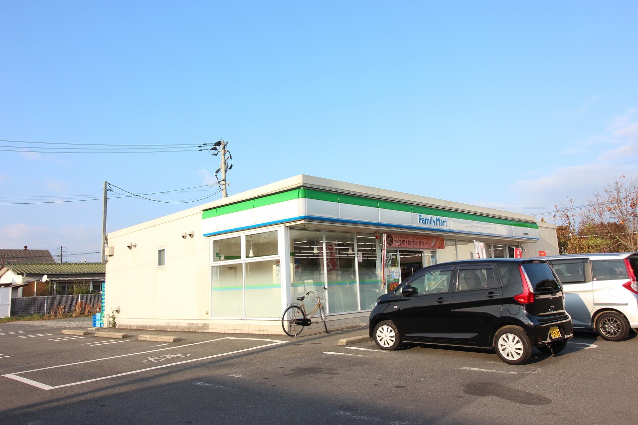 コンビニ　ファミリーマート菊池高野瀬店（コンビニ）まで61m