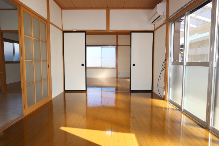 居室・リビング　洋室(東)