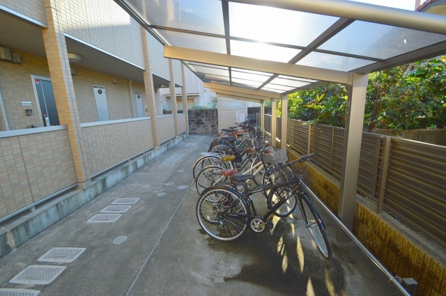 図書館　広島市立安芸区図書館（図書館）まで456m