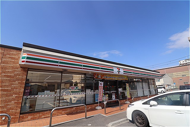 コンビニ　セブンイレブン大東新田北町店（コンビニ）まで663m