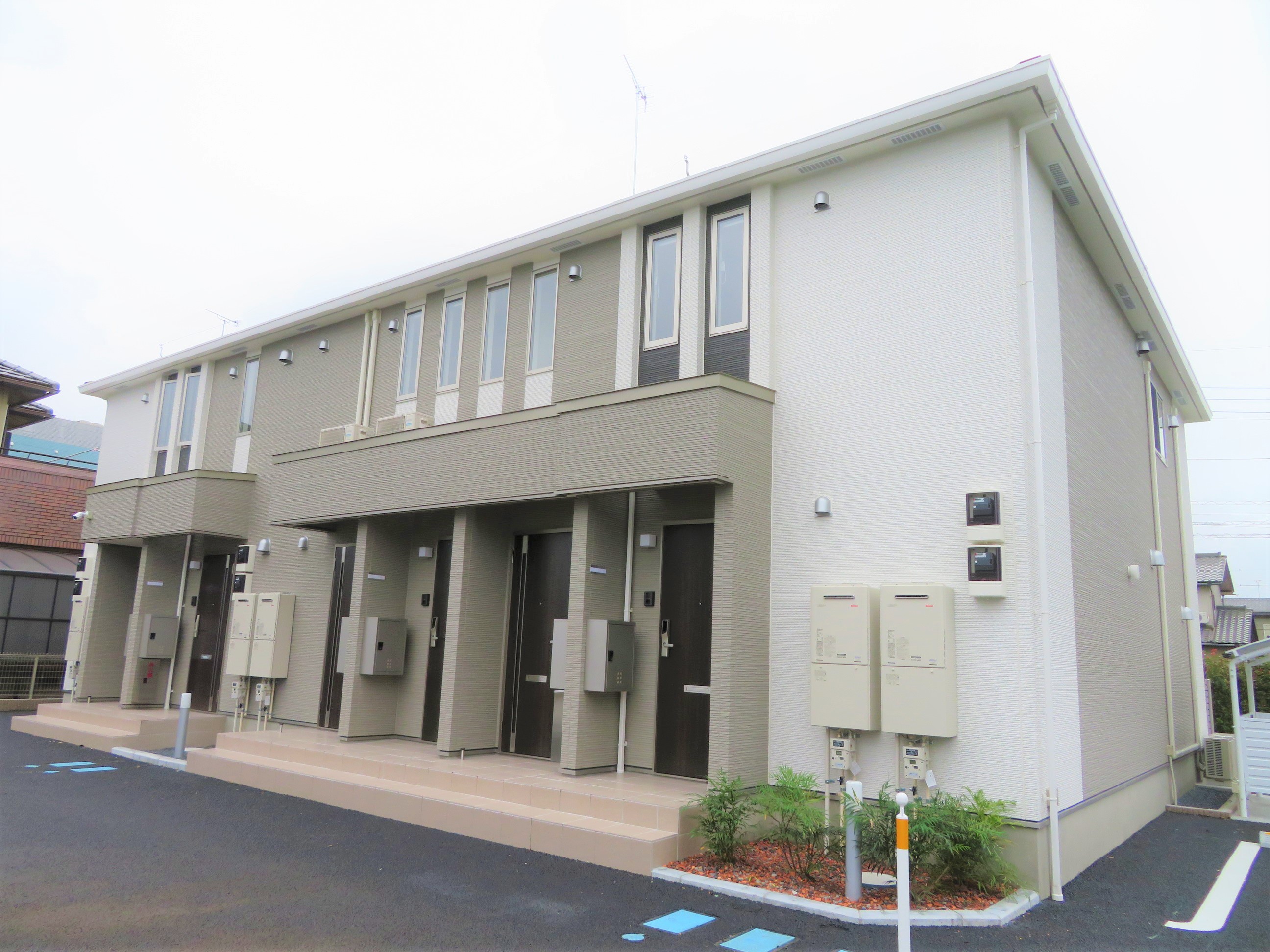建物外観　築浅1LDK！人気物件の為、お早めに☆