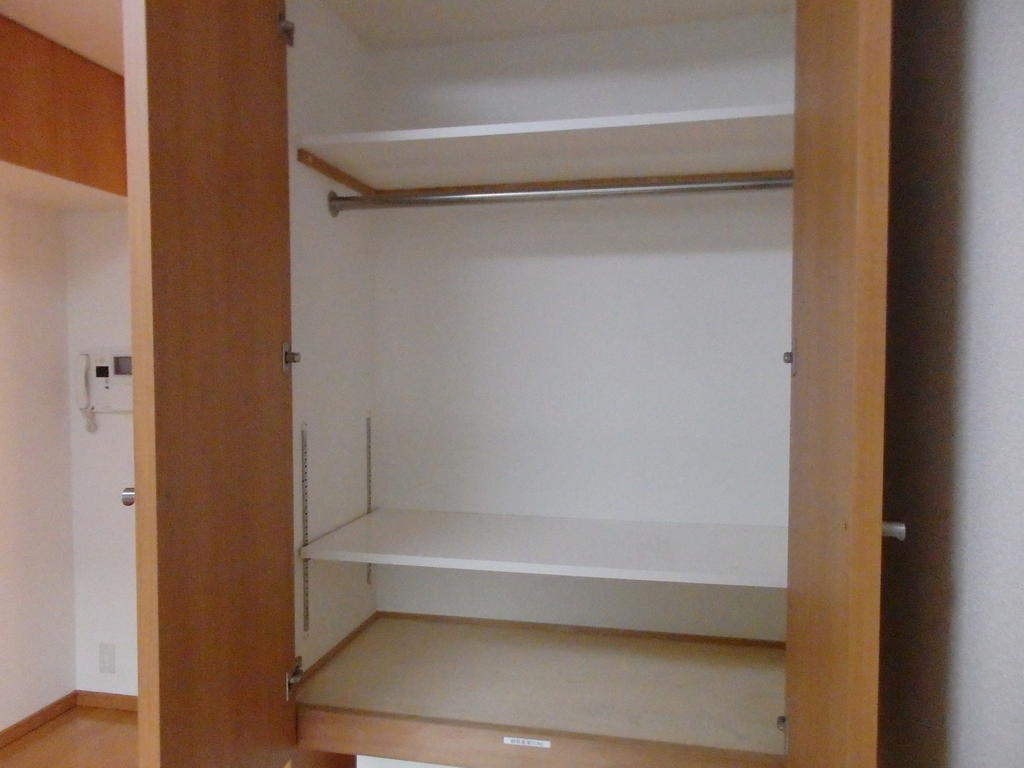 収納　別のお部屋の参考写真となります。