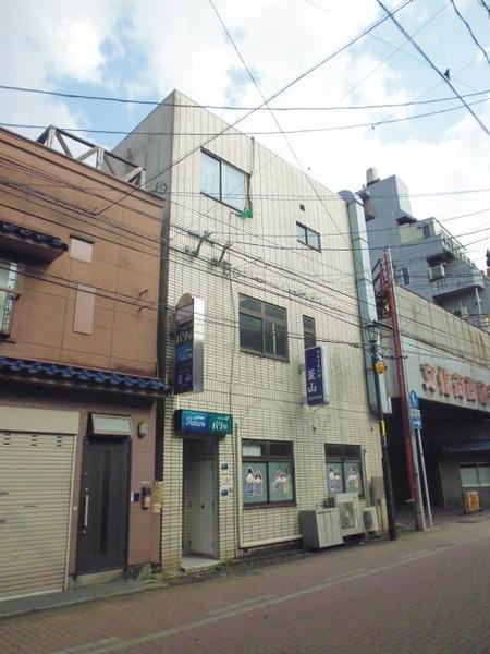 塚本ビルの建物外観