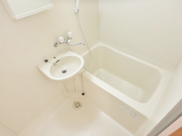 バス・シャワールーム　別号室参考写真