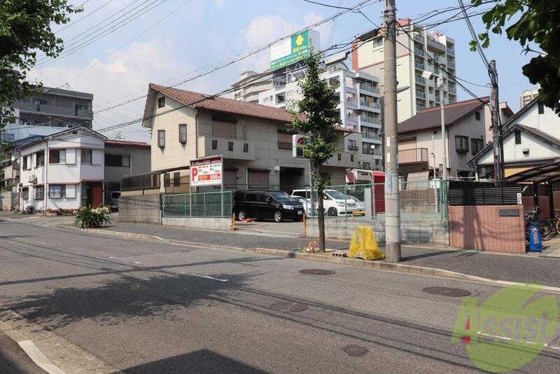 【神戸市東灘区御影中町のマンションの駐車場】