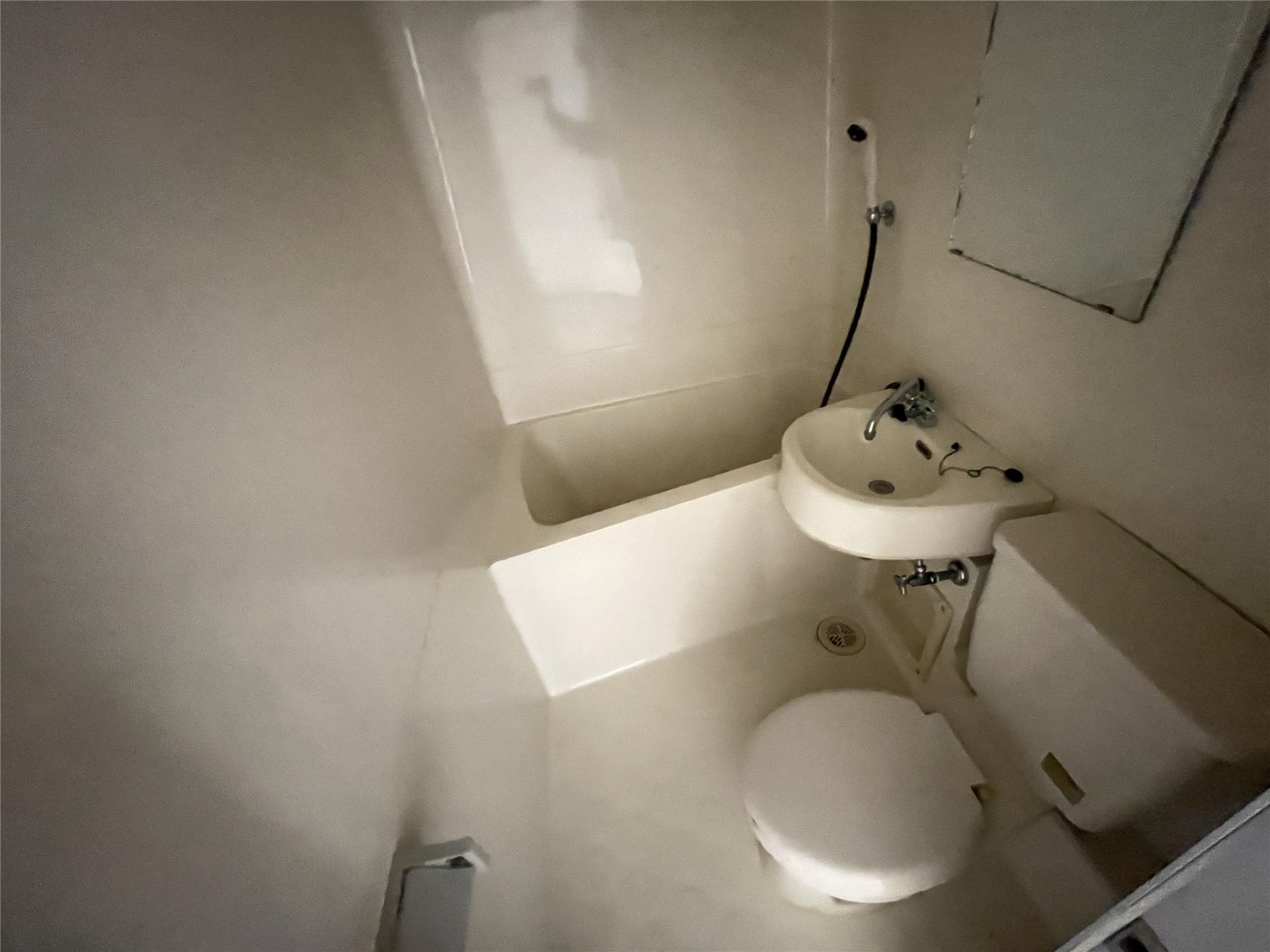 バス・シャワールーム　3点ユニットバスです☆