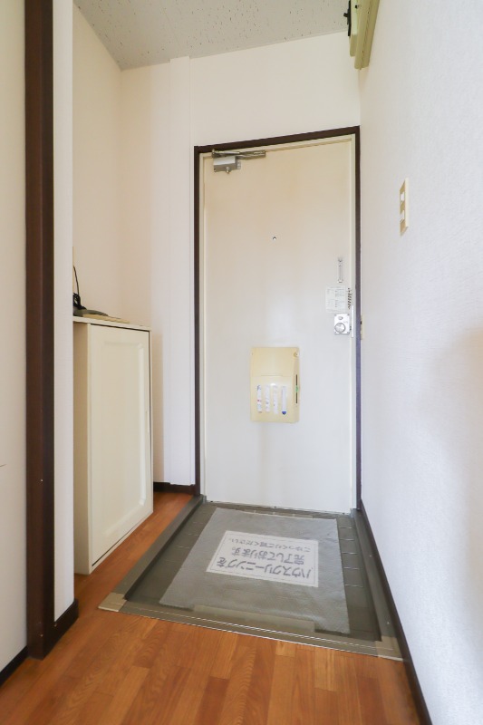 玄関　図面と現状に相違がある場合には現状を優先