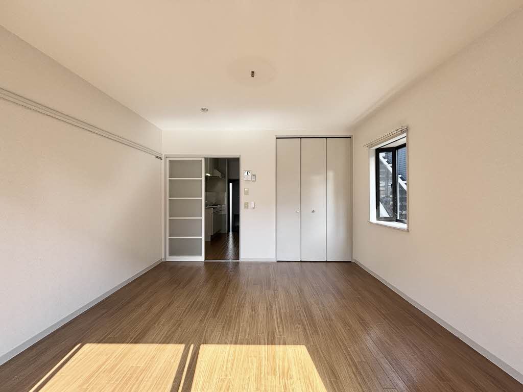 眺望　7.5帖の洋室♪