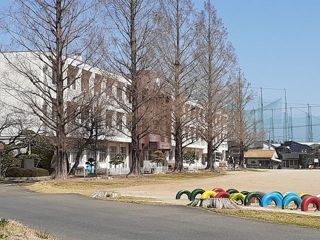 【笠間市平町のアパートの小学校】