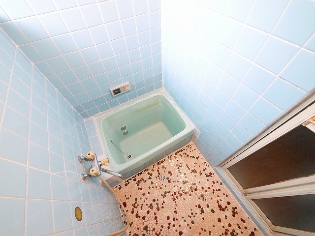 バス・シャワールーム　ゆったり過ごせるお風呂です