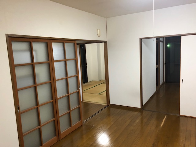 ハイツサンヴェールの居間写真