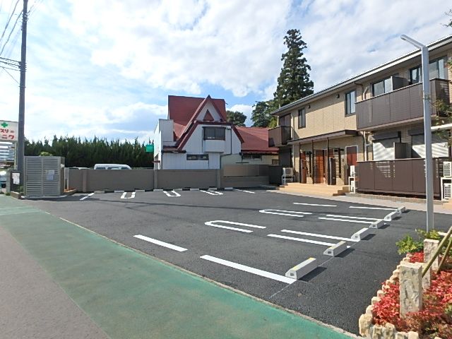 駐車場　駐車場1台付き無料