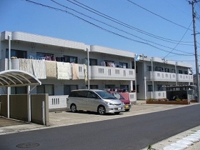 鹿児島市桜ヶ丘のマンションの建物外観
