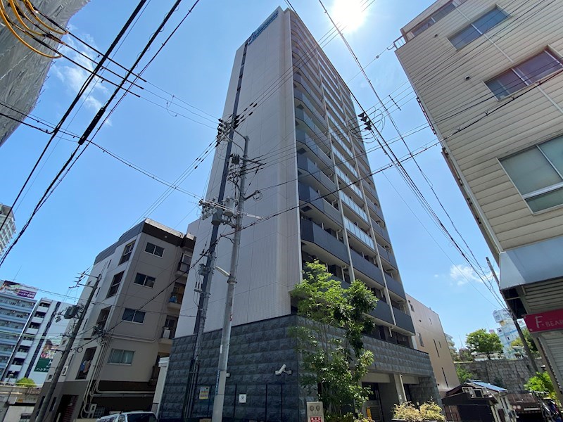 【神戸市中央区北長狭通のマンションの建物外観】