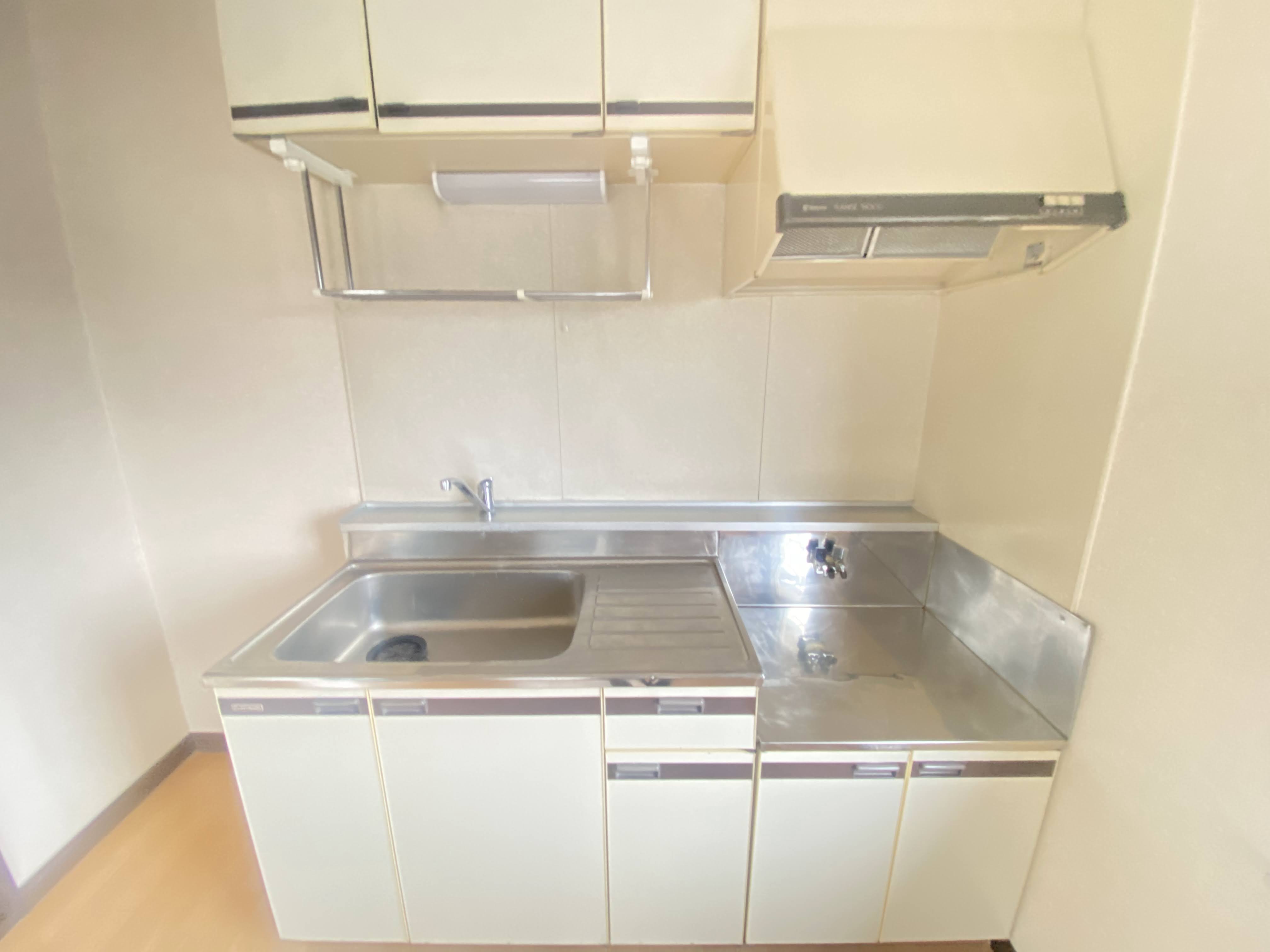 キッチン　同タイプ物件の内観イメージ