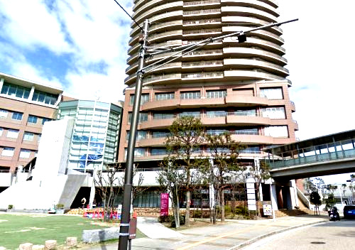 コンビニ　ファミリーマート ウェルシティ横須賀店（コンビニ）まで841m