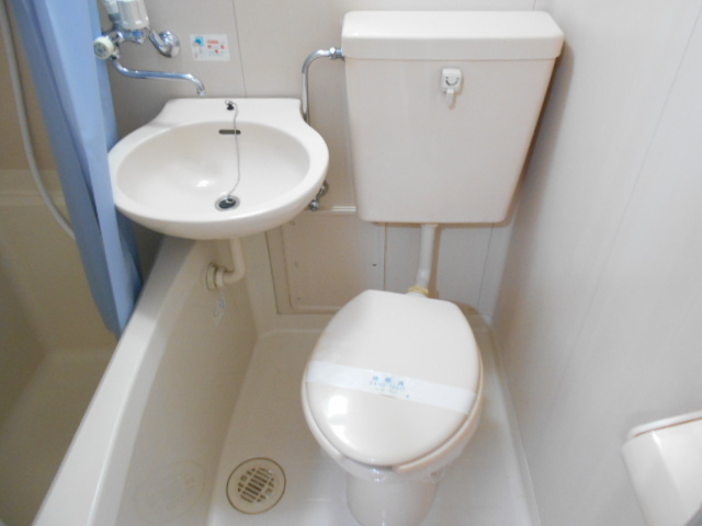 トイレ　シンプルなトイレです