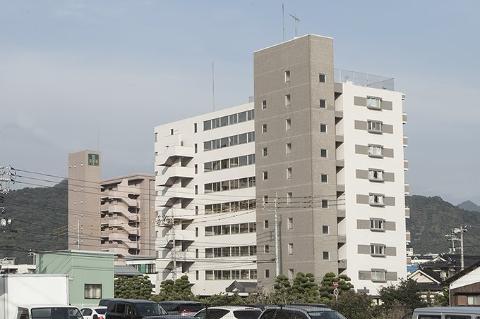 マンション山本　弐番館の建物外観