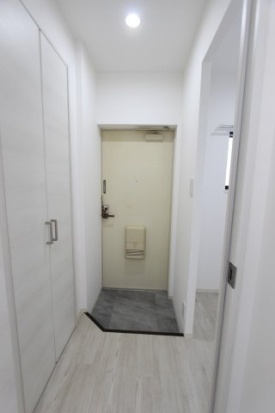 玄関　写真はイメージです。実物とは異なります。