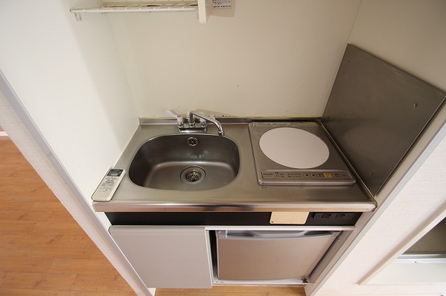 キッチン　同物件別室です。