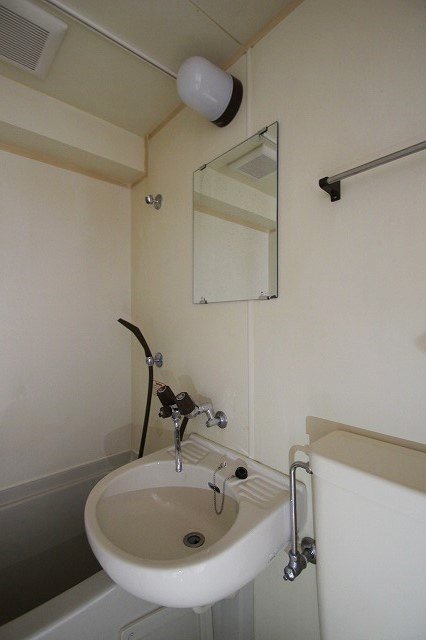 洗面設備　同物件別室です。