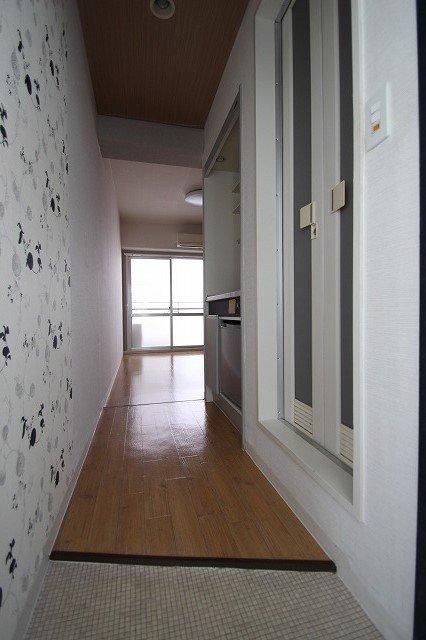 玄関　同物件別室です。