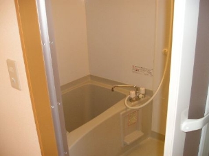 バス・シャワールーム　メゾン松ヶ丘 　浴室