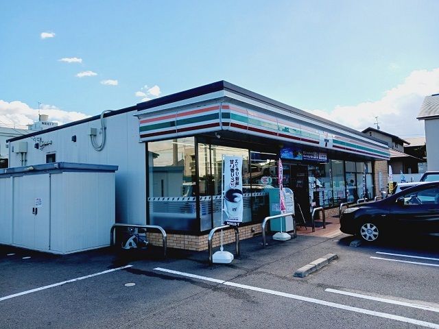 コンビニ　セブンイレブン土手内店様（コンビニ）まで750m