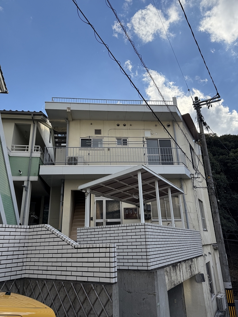 広島市東区牛田新町のマンションの建物外観