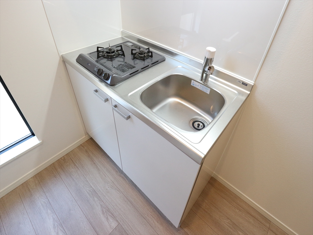 キッチン　当社管理物件。初期費用が相場の半分以下でネットも無料。